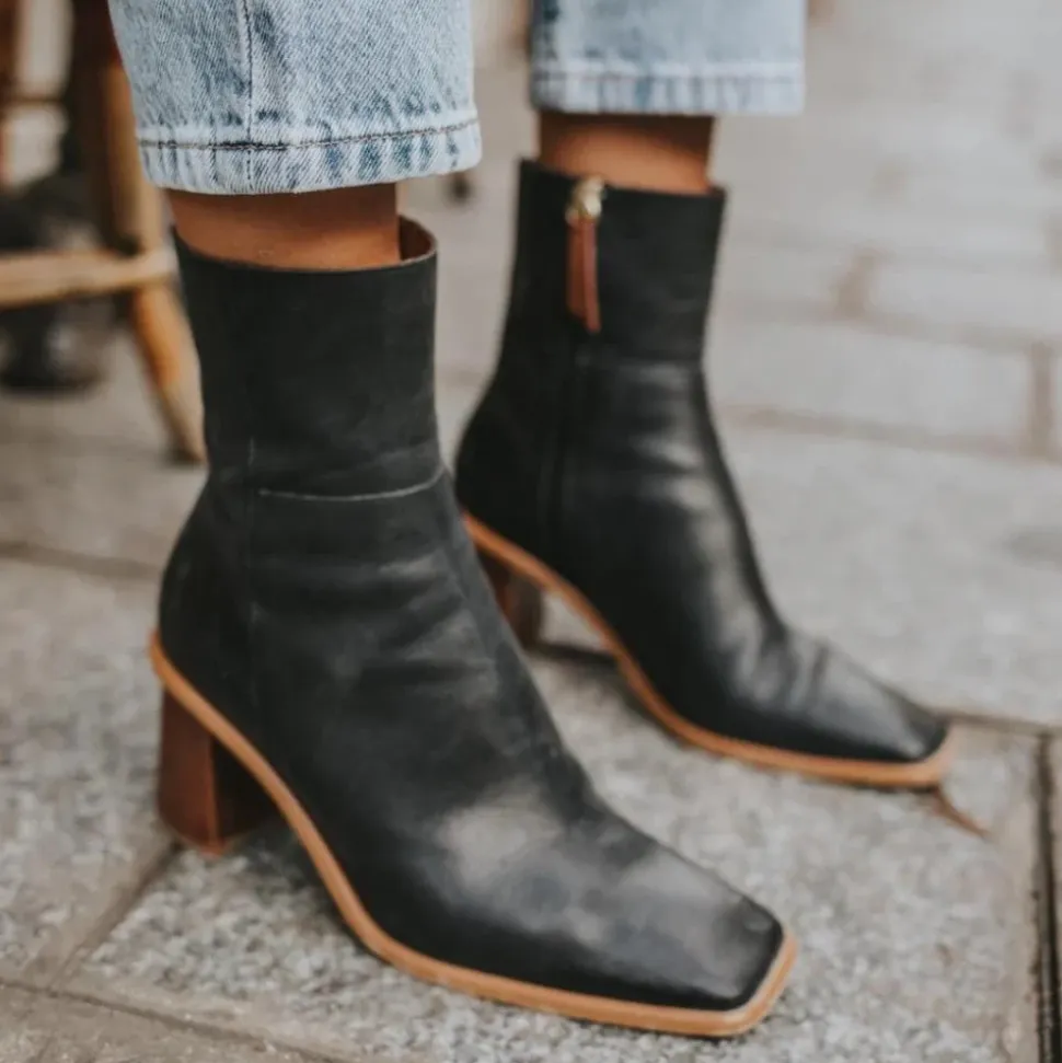 West Vintage Botines de Cuero Negro