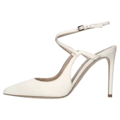 With Heel