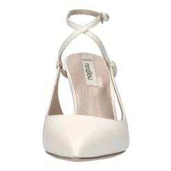 With Heel