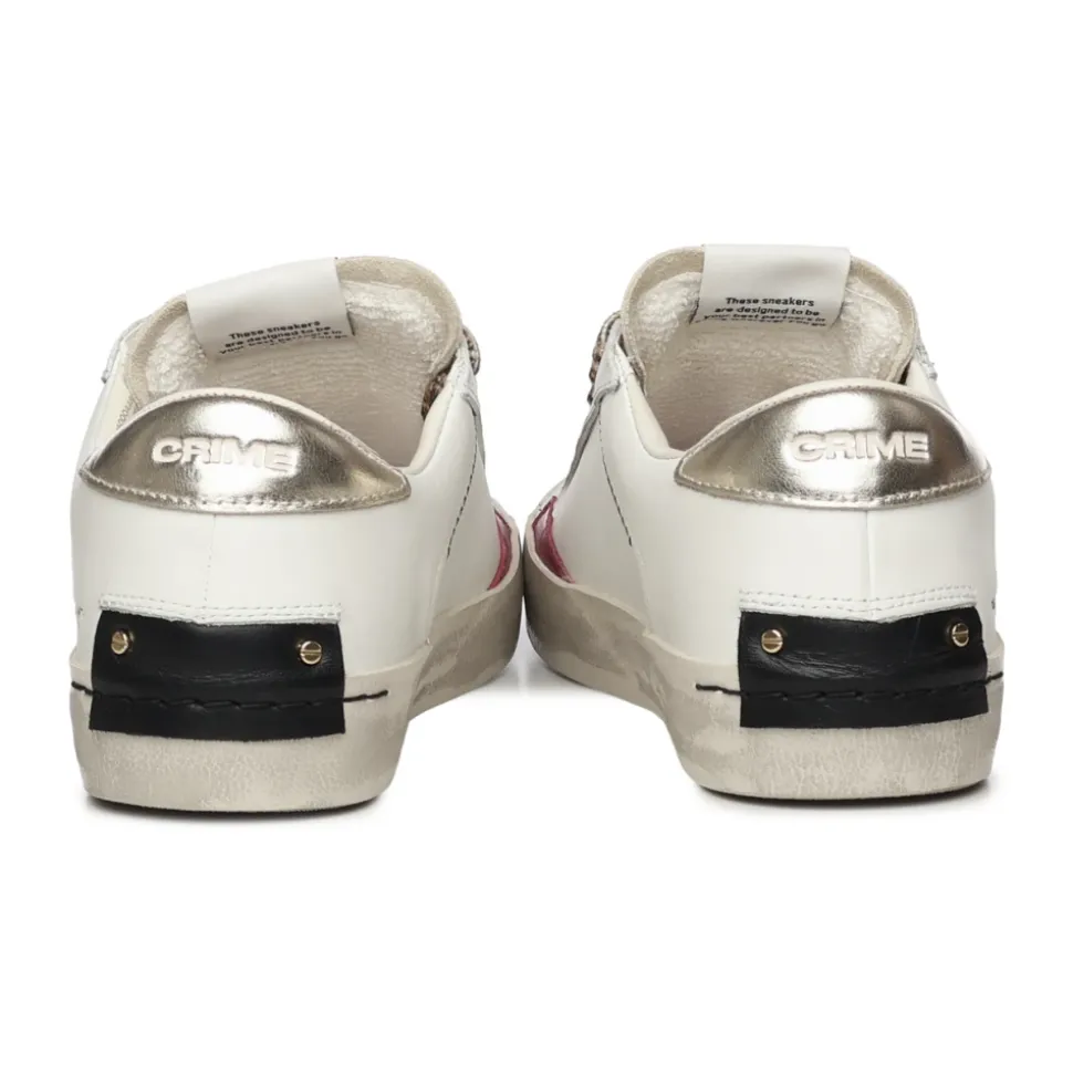 Zapatillas de Cuero con Detalles Metálicos