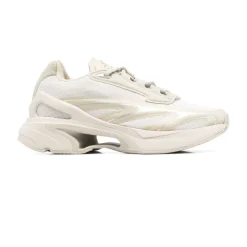 Zapatillas ecru con suela gruesa