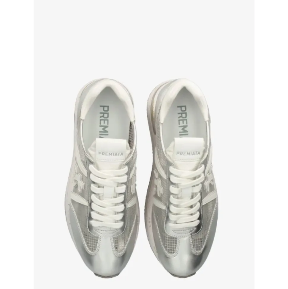 Zapatillas Grises con Emblema de Logo Lateral
