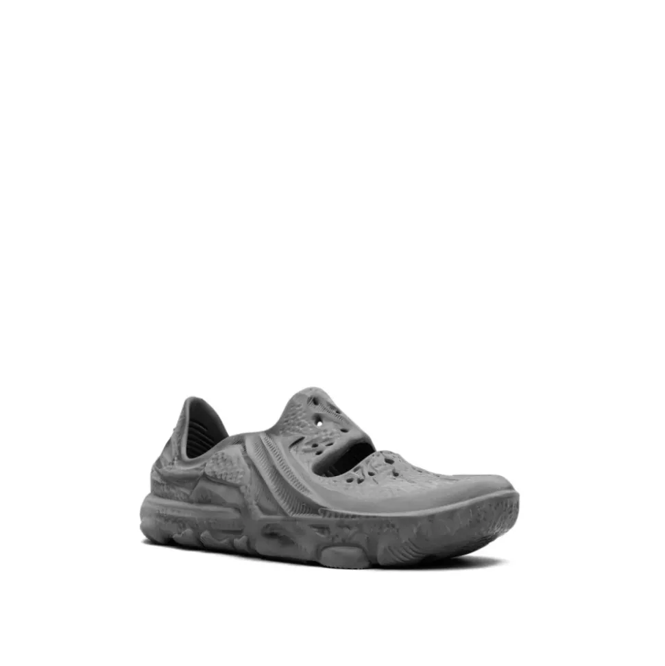 Zapatillas Universal Gris Humo con Logotipo