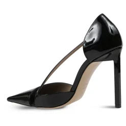 Zapato de Salón Asimétrico de Charol
