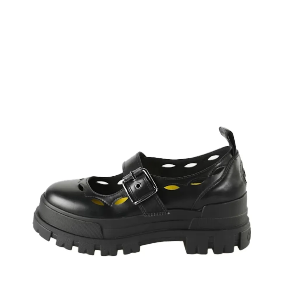 Zapatos con cordones