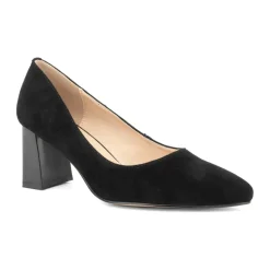zapatos de salón negros elegantes cerrados