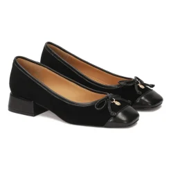 Zapatos de tacón bajo en ante y cuero liso