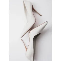 Zapatos de tacón de punta fina