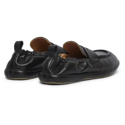 Zapatos Negros Intemporales